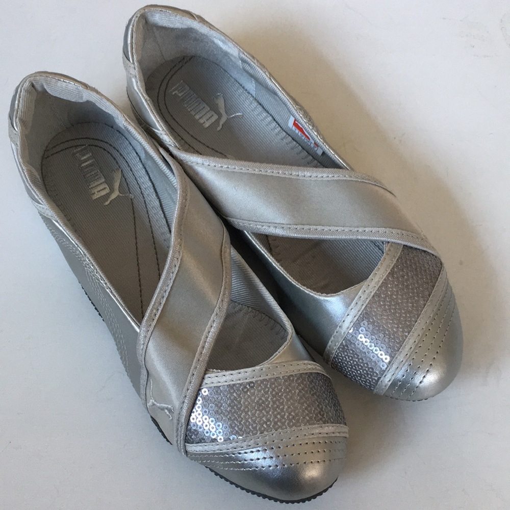 Like new Puma flats